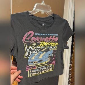 Cropped T-shirt from GAP. Size large. Gray color.